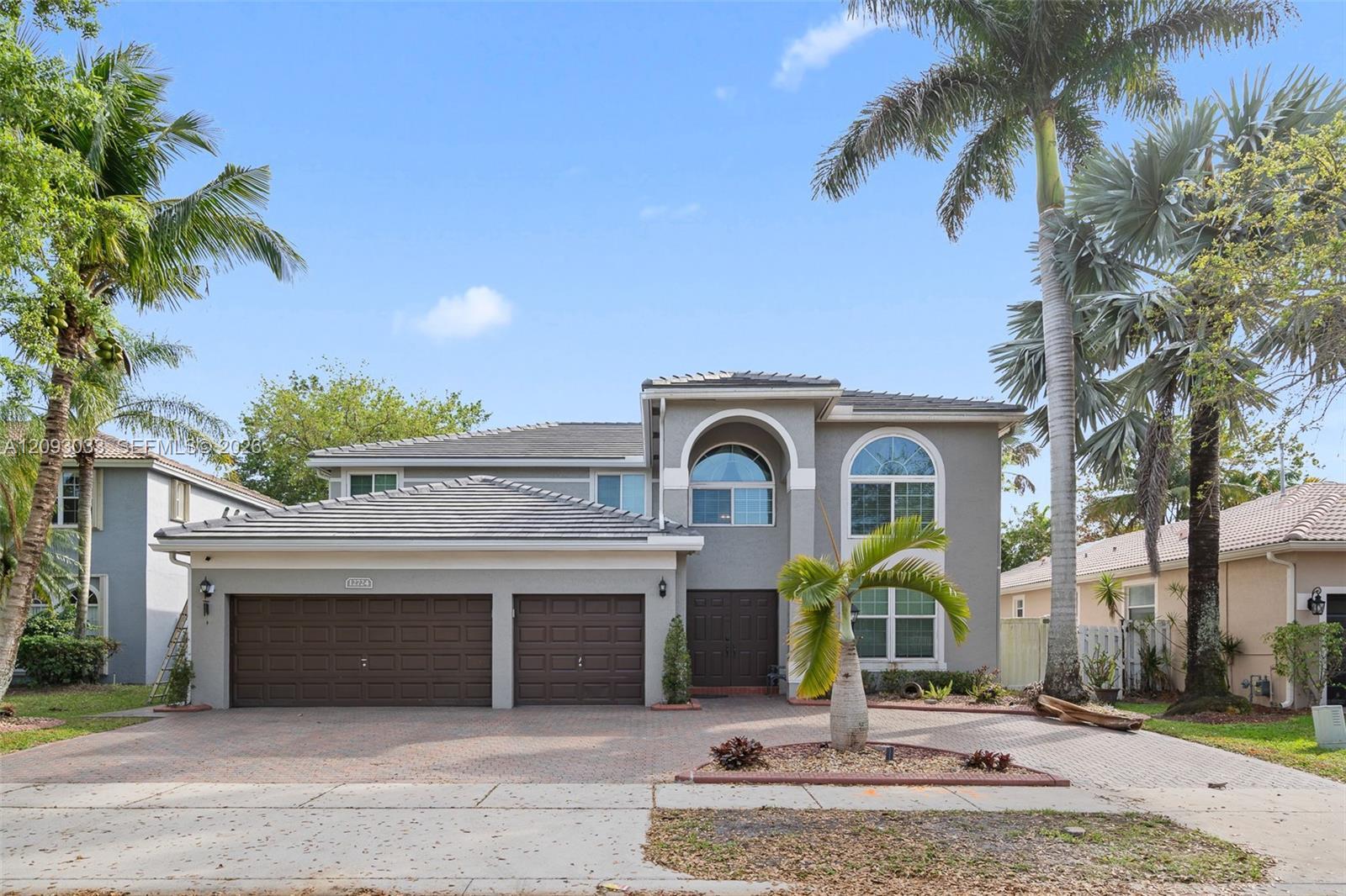 12724 NW 18th Ct, Pembroke Pines FL 33028 photo 2