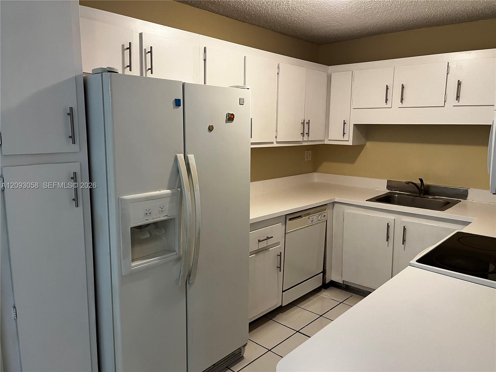 3674 NW 111th Ave, Sunrise FL 33351 photo 2