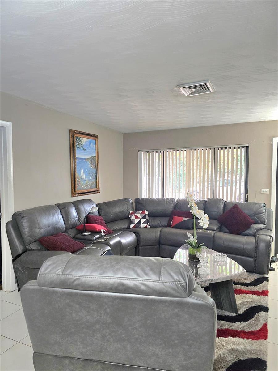 2420 N 59TH Terrace, Hollywood FL 33021 photo 4