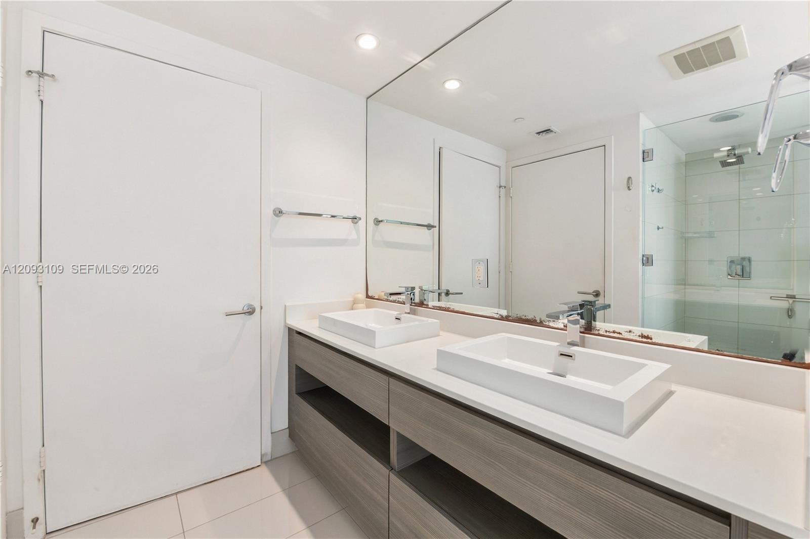 460 NE 28th St # 3308, Miami FL 33137 photo 4