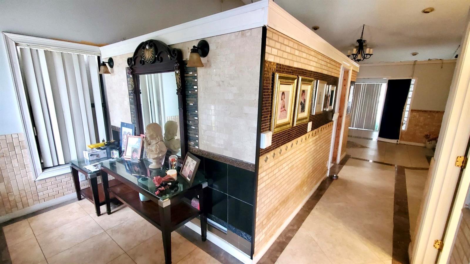 106 Azalea Circle, Boynton Beach FL 33436 photo 2