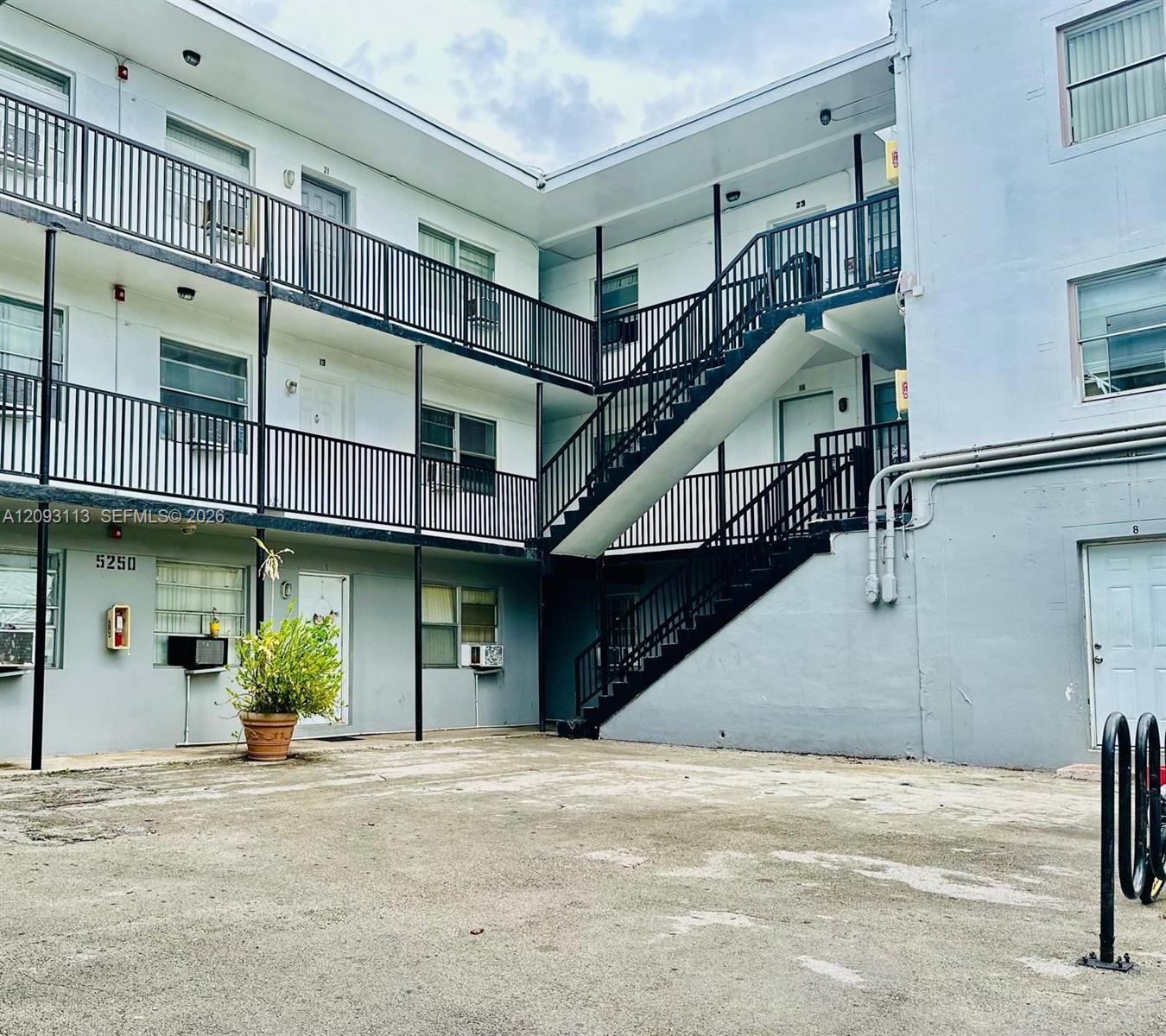 5200 NW 26th Ave # 16, Miami FL 33142
