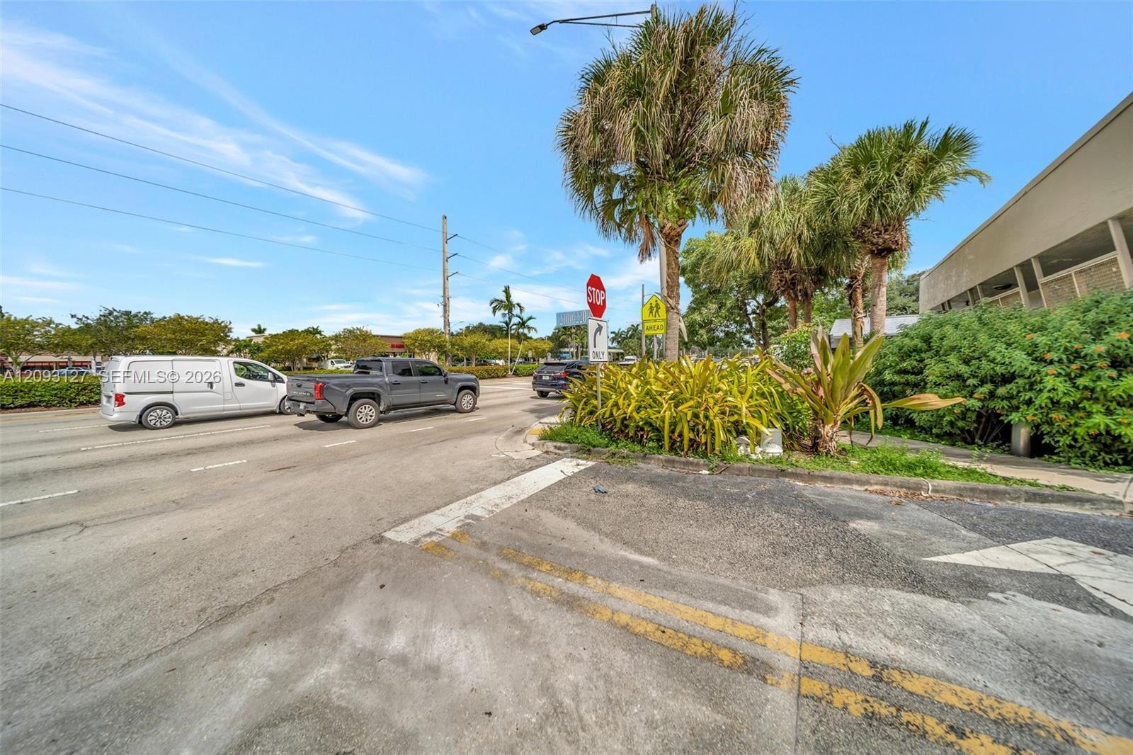 2200 N University Dr, Sunrise FL 33322 photo 2