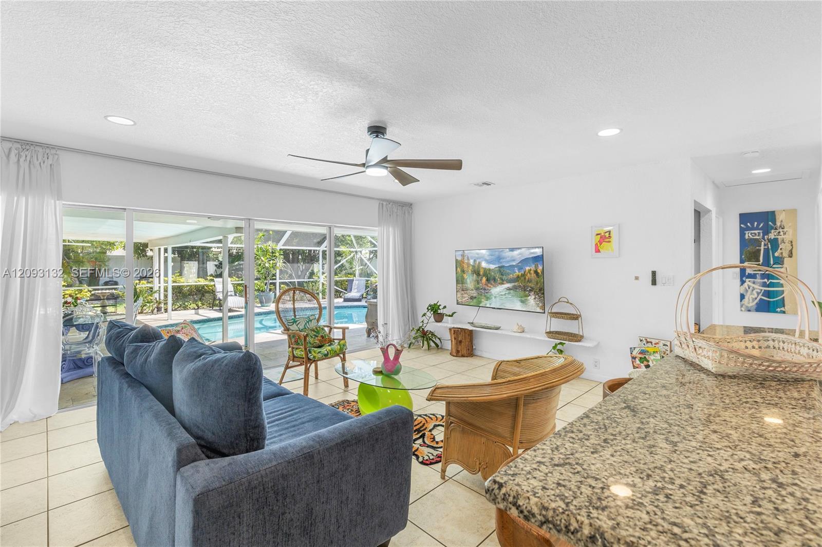 809 SE 14th Dr, Deerfield Beach FL 33441 photo 2