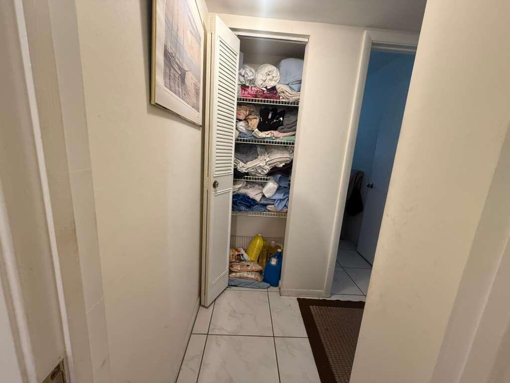 213 Pine HOV Circle, FL 33463 photo 5