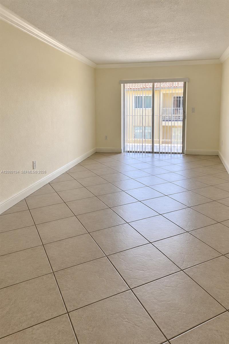 13900 Lake Placid Ct # A38, Miami Lakes FL 33014 photo 2