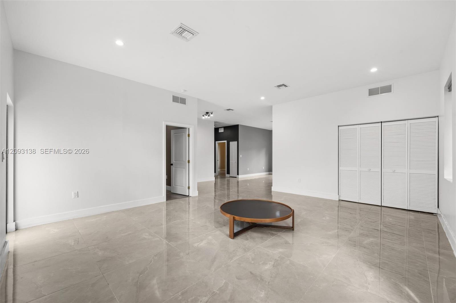 808 NW 5th Ter, Hallandale Beach FL 33009 photo 5