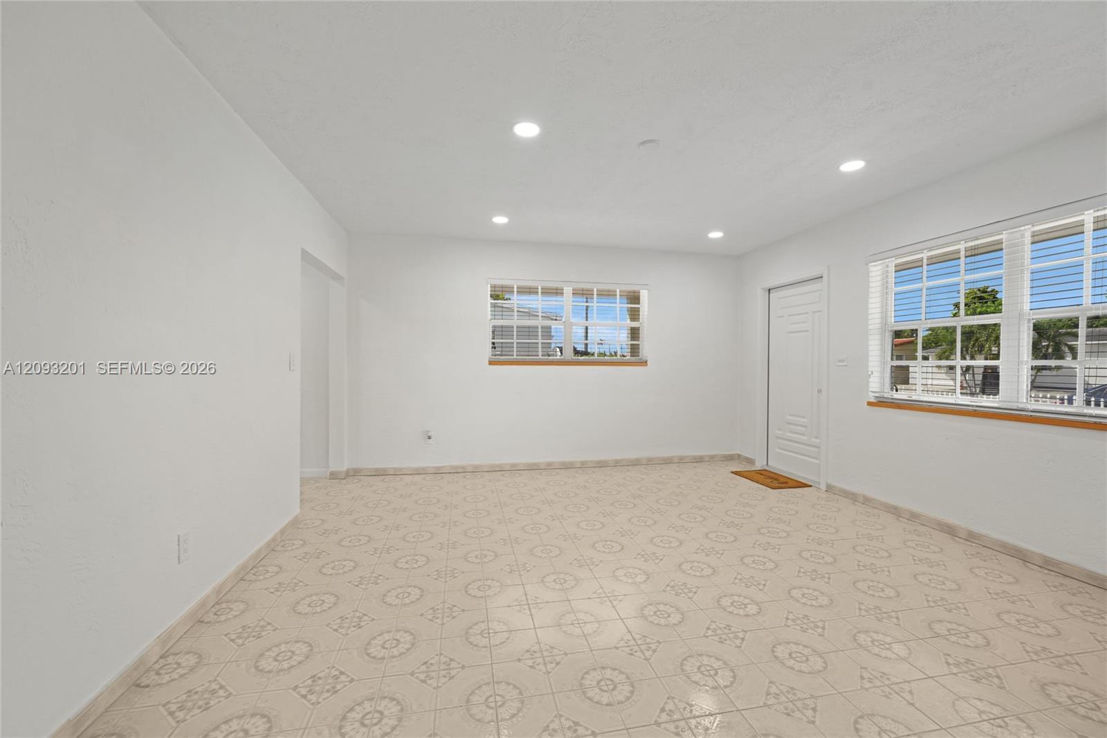 1250 W 34th St, Hialeah FL 33012 photo 3