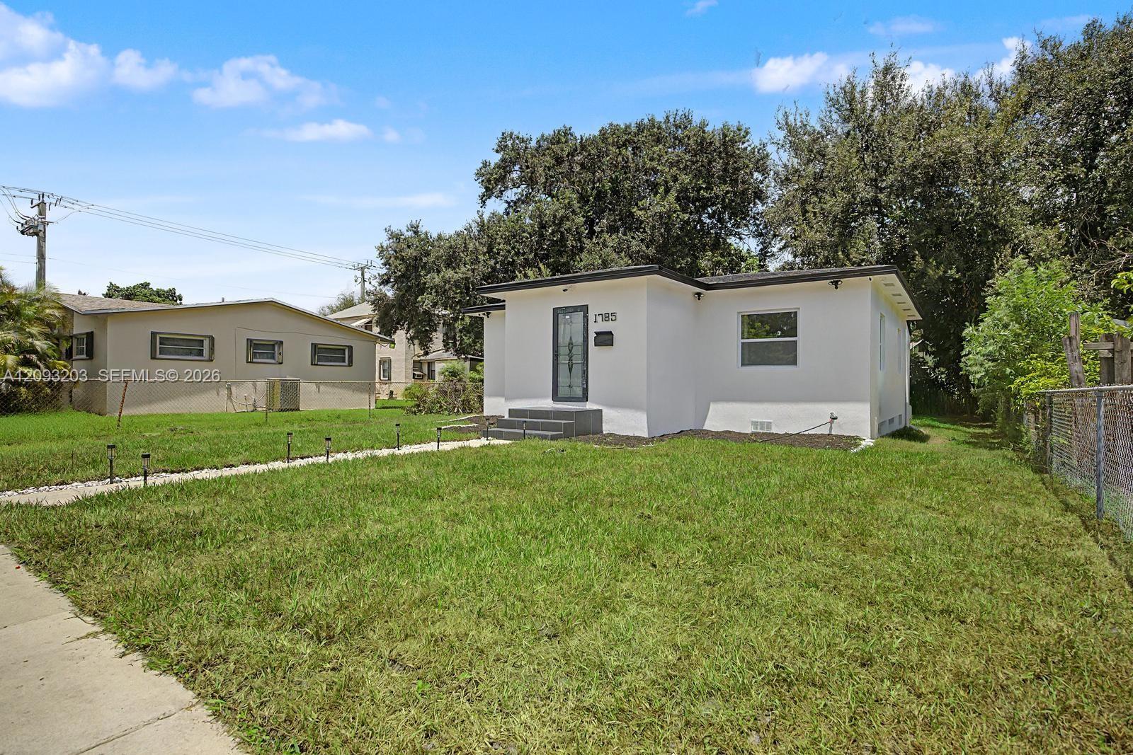 1785 NW 52nd St, Miami FL 33142 photo 4