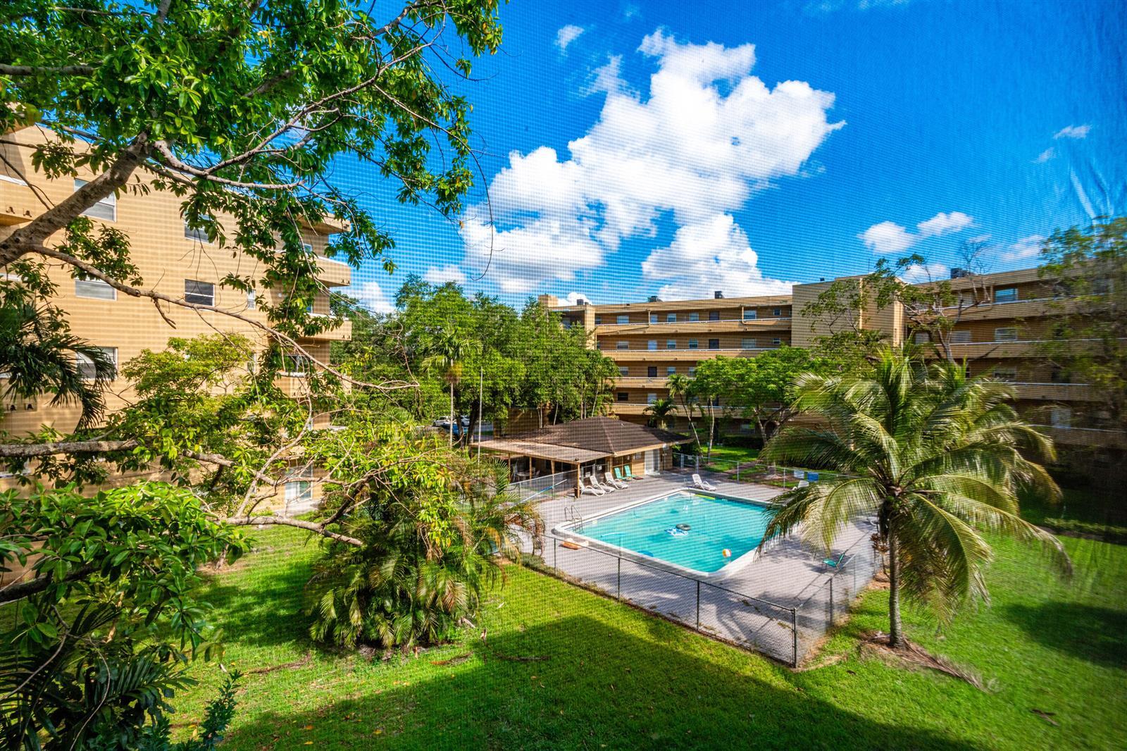 4111 STIRLING Road # 308, Hollywood FL 33021