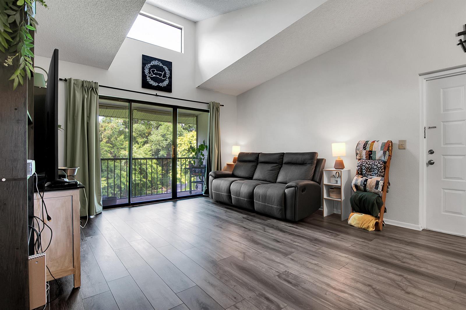 1009 GREEN PINE Boulevard # F3, West Palm Beach FL 33409 photo 4