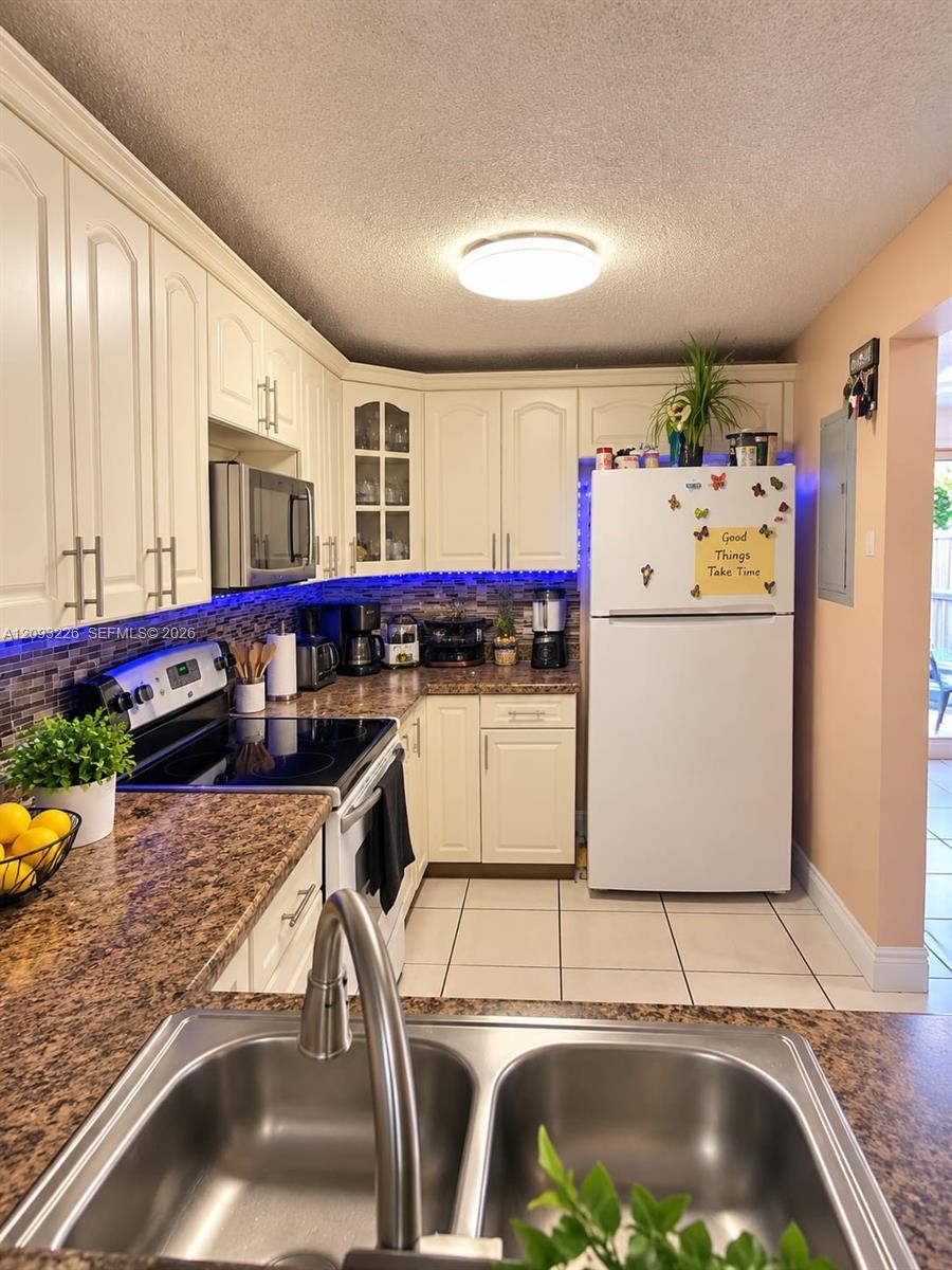 1145 W 42nd St # 26, Hialeah FL 33012 photo 4