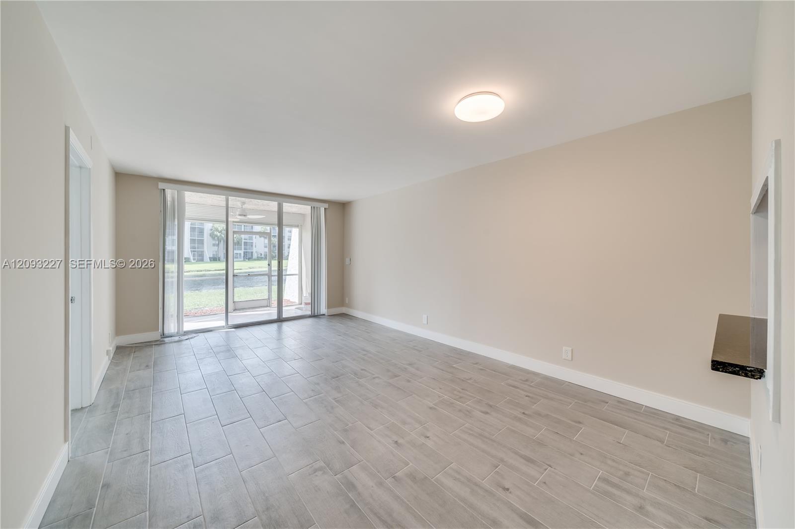 9230 Lagoon Pl # 111, Davie FL 33324 photo 5