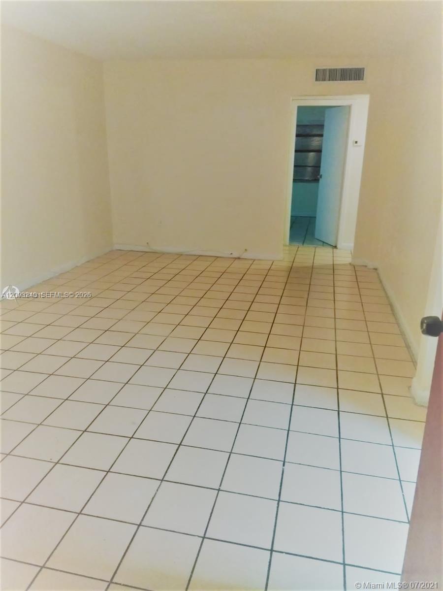 1325 W 68th St # 221, Hialeah FL 33014 photo 3