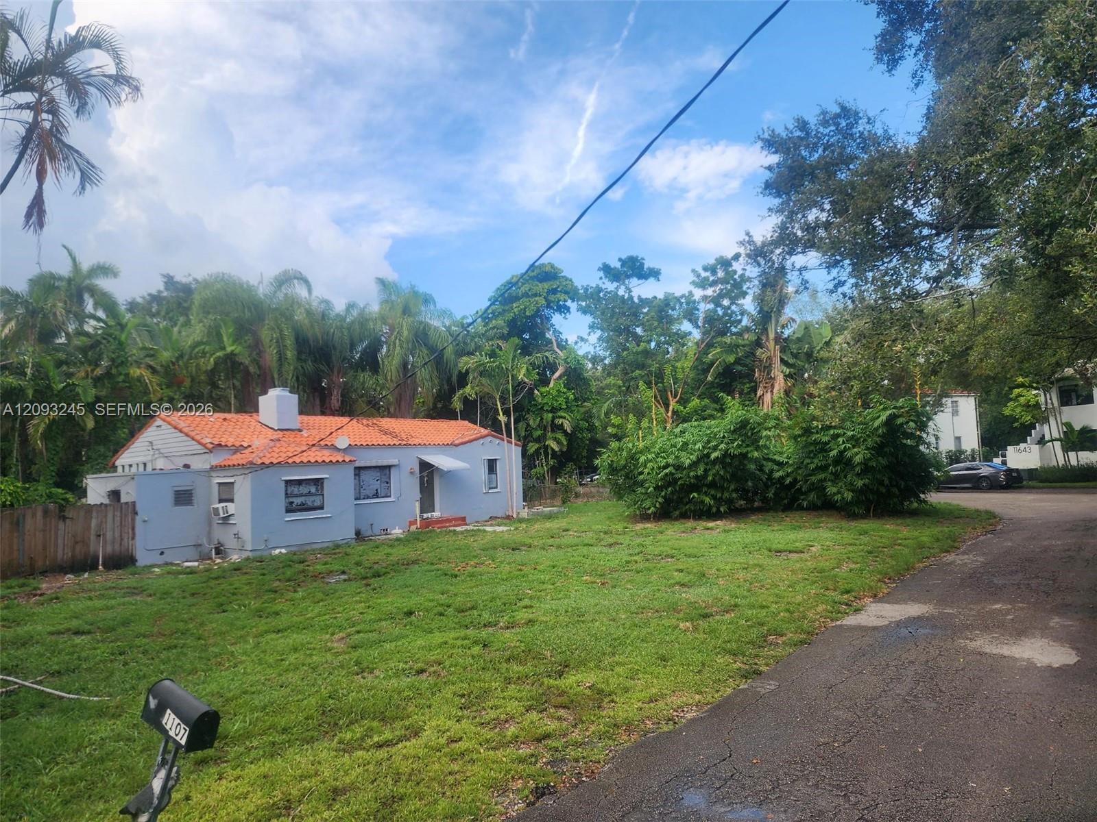 1107 NE 117th St, Biscayne Park FL 33161