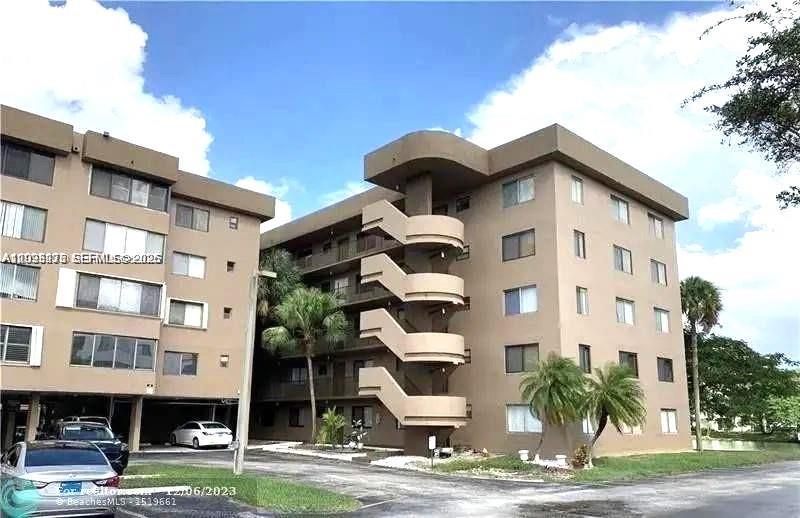 8020 Hampton Blvd # 309, North Lauderdale FL 33068 photo 2
