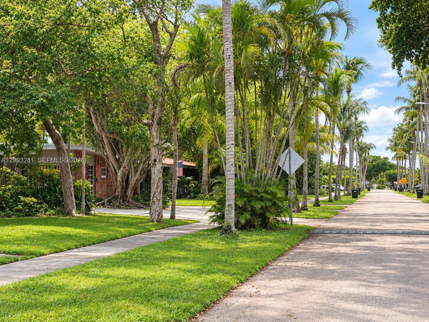 North Miami Beach, FL 33179 photo 3