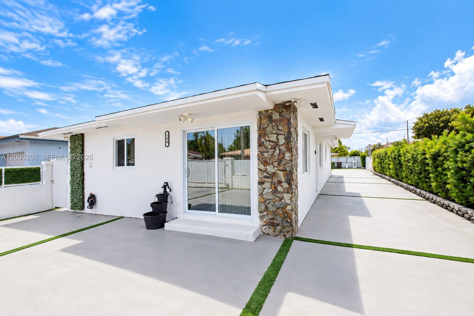 798 W 31st St, Hialeah FL 33012 photo 3