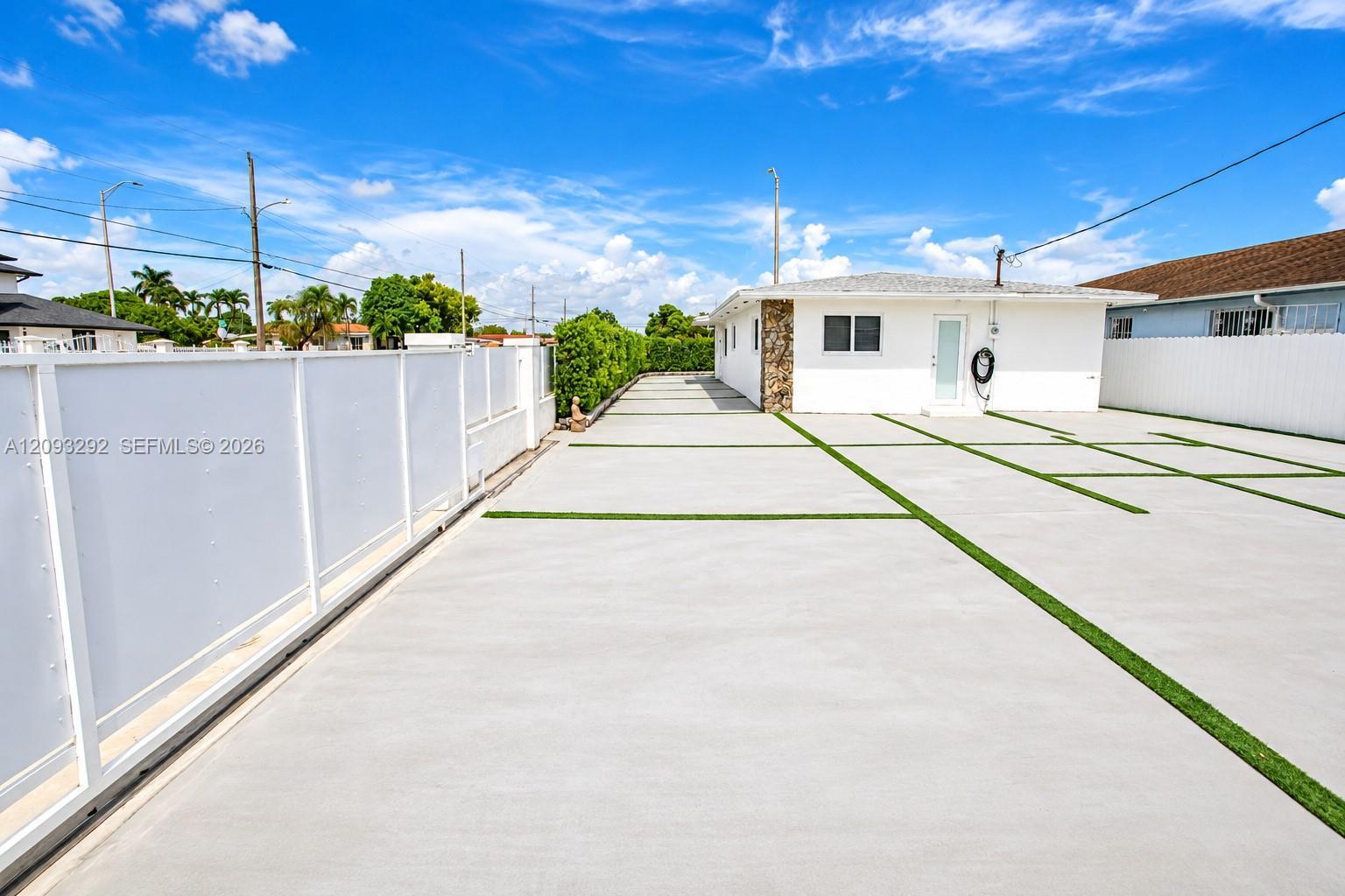 798 W 31st St, Hialeah FL 33012 photo 5
