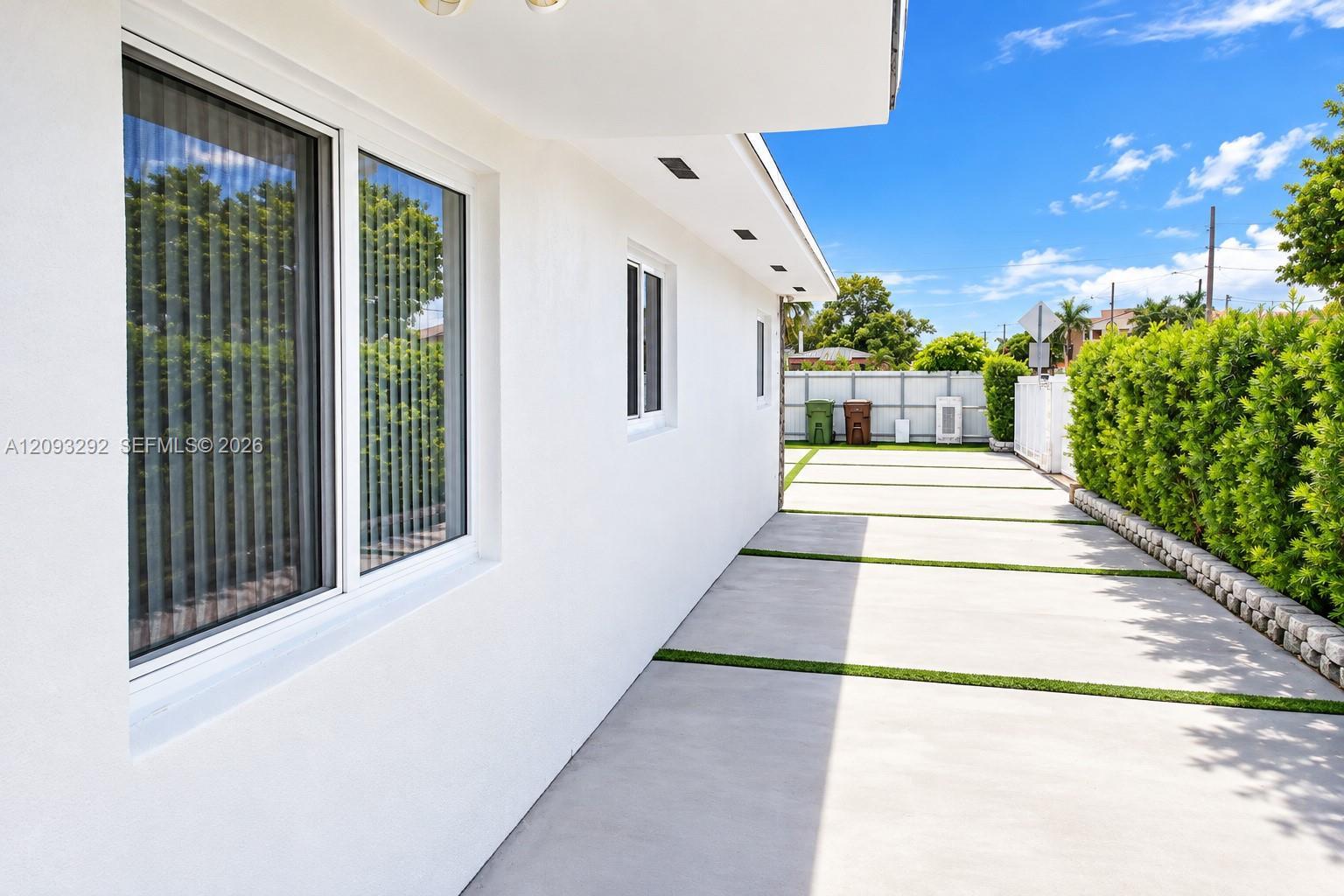 798 W 31st St, Hialeah FL 33012 photo 4
