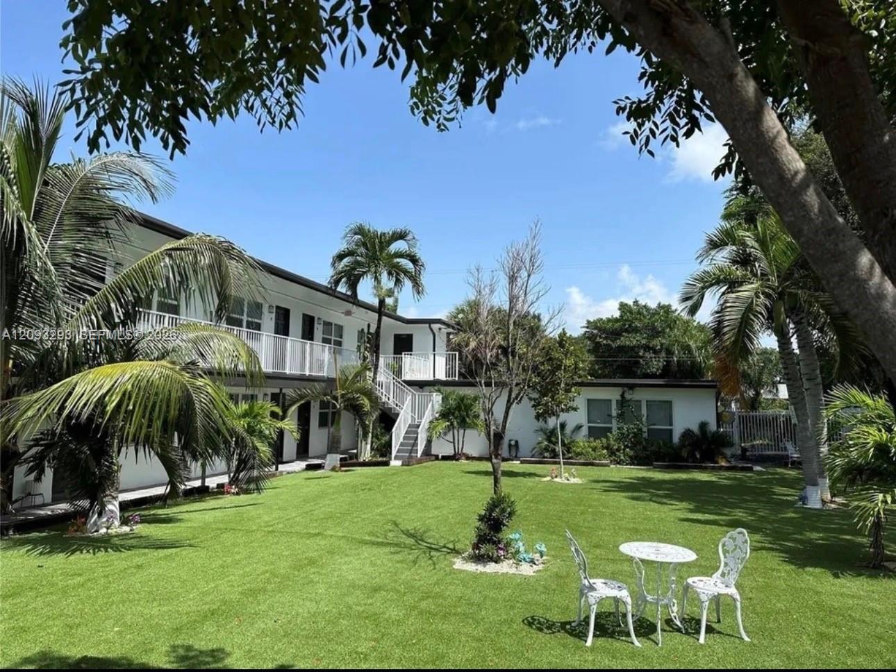 1821 Thomas St # 8, Hollywood FL 33020