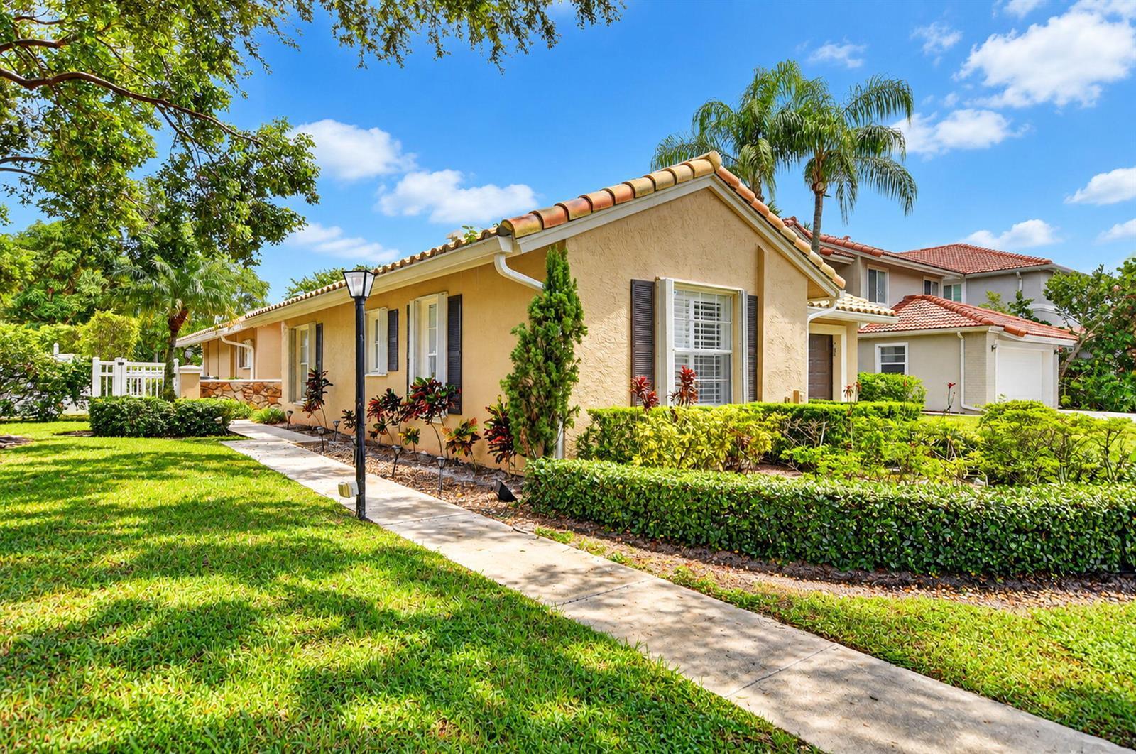 10356 SUNSTREAM Lane, Boca Raton FL 33428 photo 2