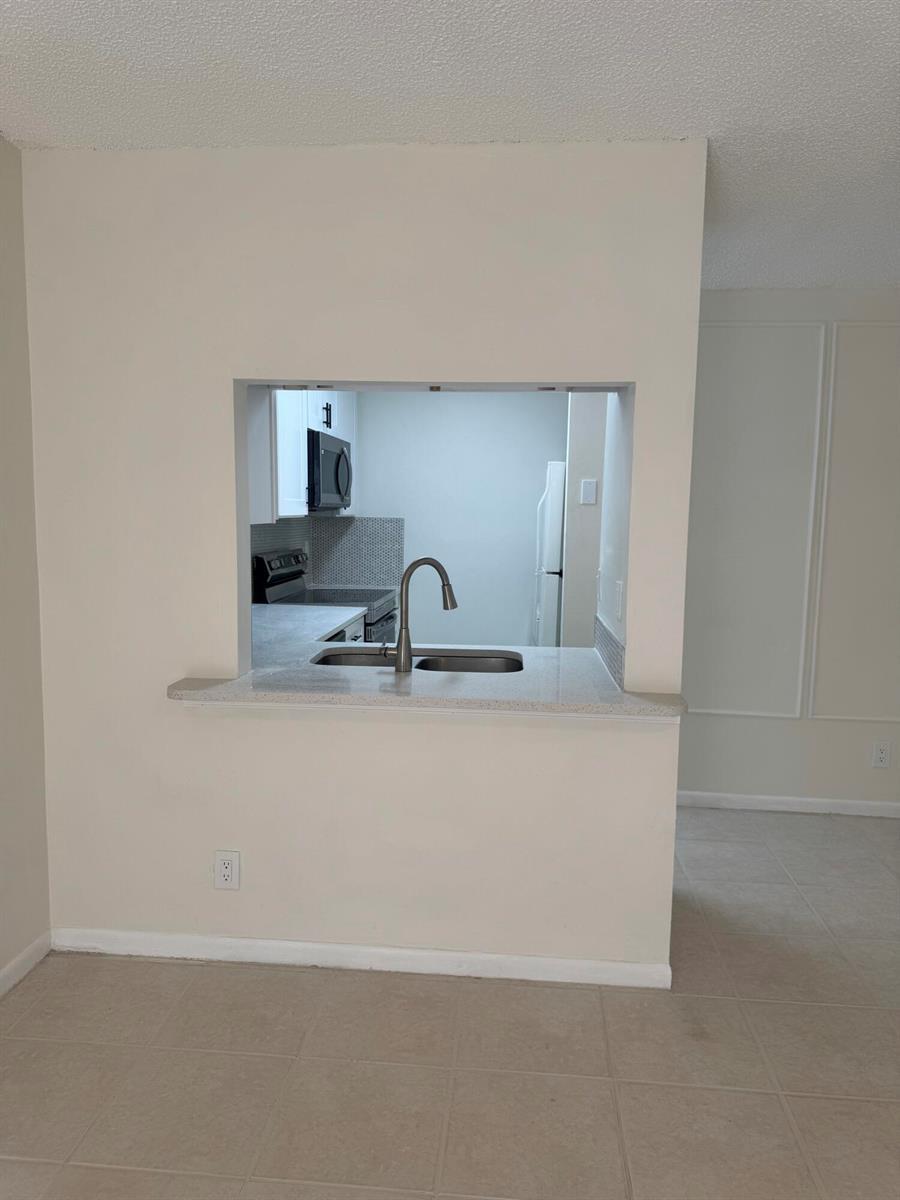 819 TWIN LAKES Drive # C, Coral Springs FL 33071 photo 5