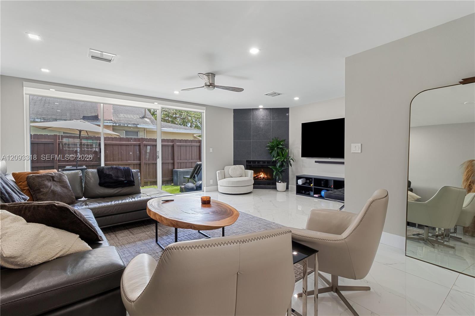 801 NE 1st St # 9, Fort Lauderdale FL 33301 photo 3