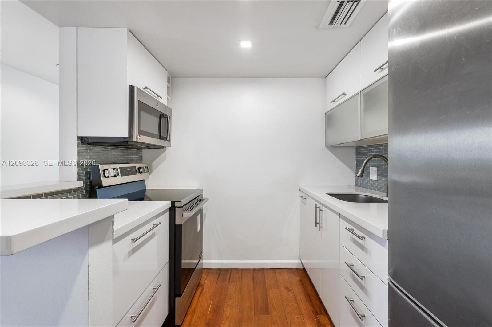 227 Michigan Ave # 405, Miami Beach FL 33139 photo 4