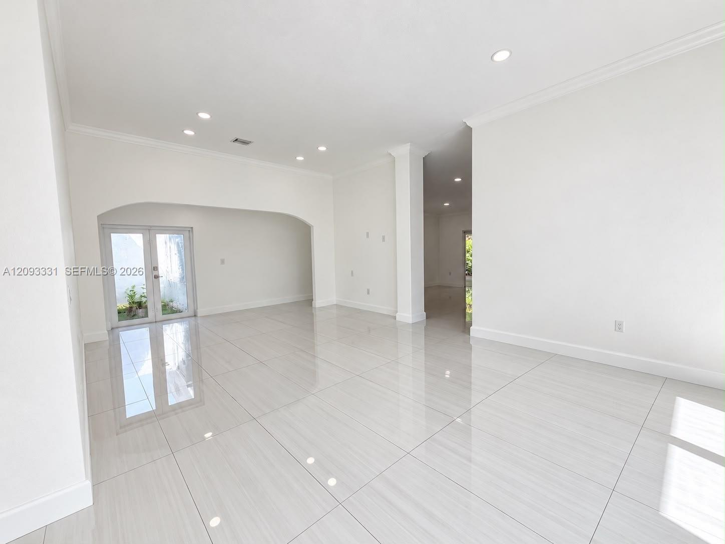 12967 NW 7th Ln, Miami FL 33182 photo 3