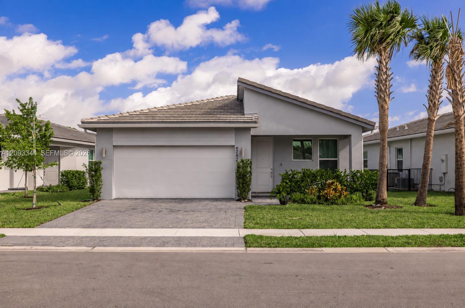4242 Rosa Dr, Deerfield Beach FL 33064
