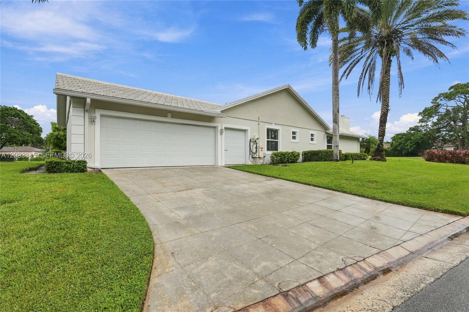 444 Glenbrook Dr, Atlantis FL 33462 photo 3
