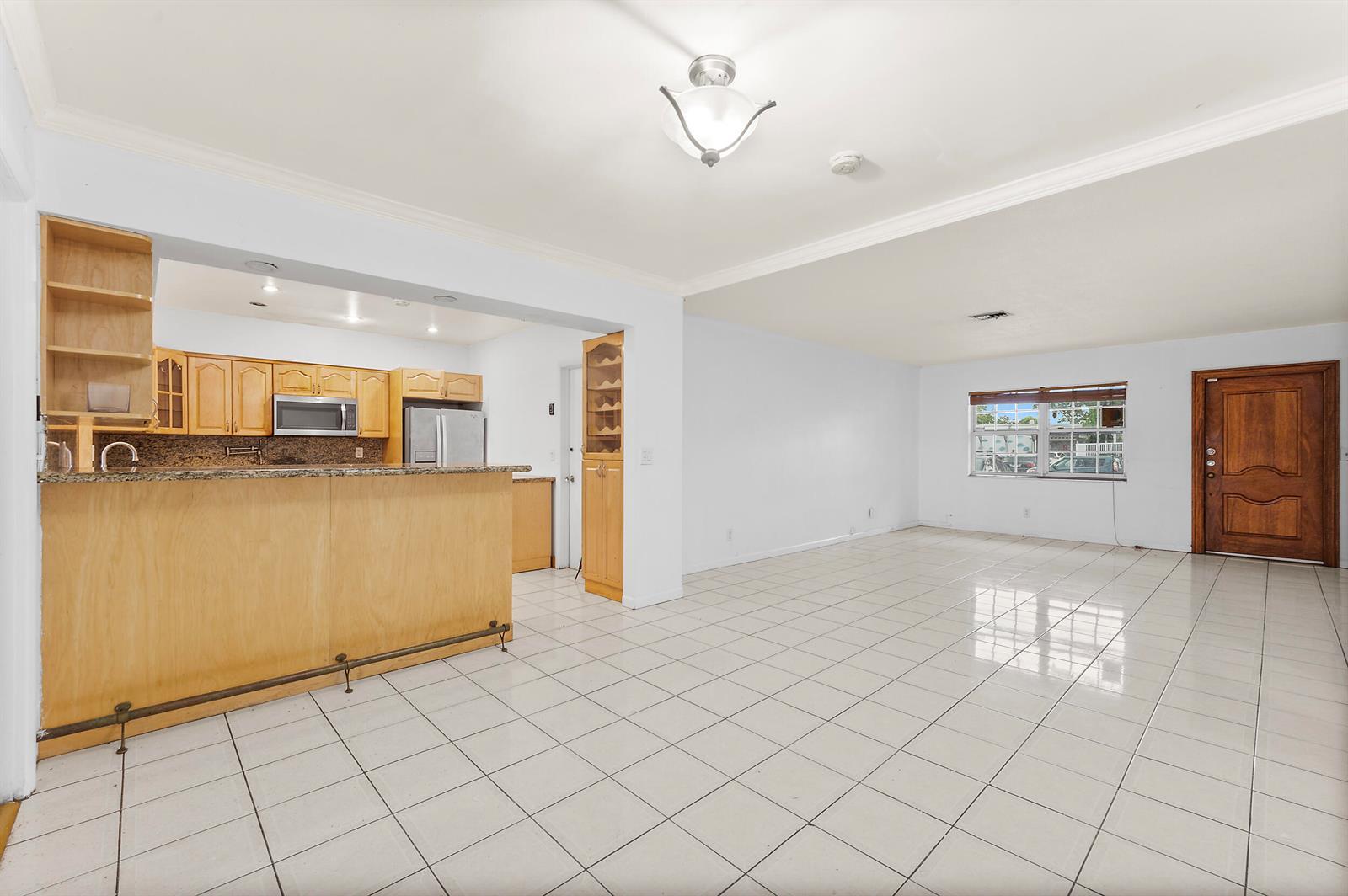 117 SW 4th Avenue, Hallandale Beach FL 33009 photo 5
