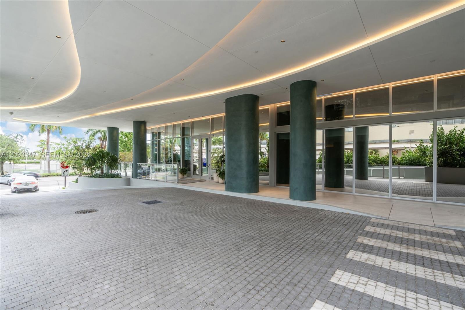 1400 Biscayne Blvd # 706, Miami FL 33132 photo 4