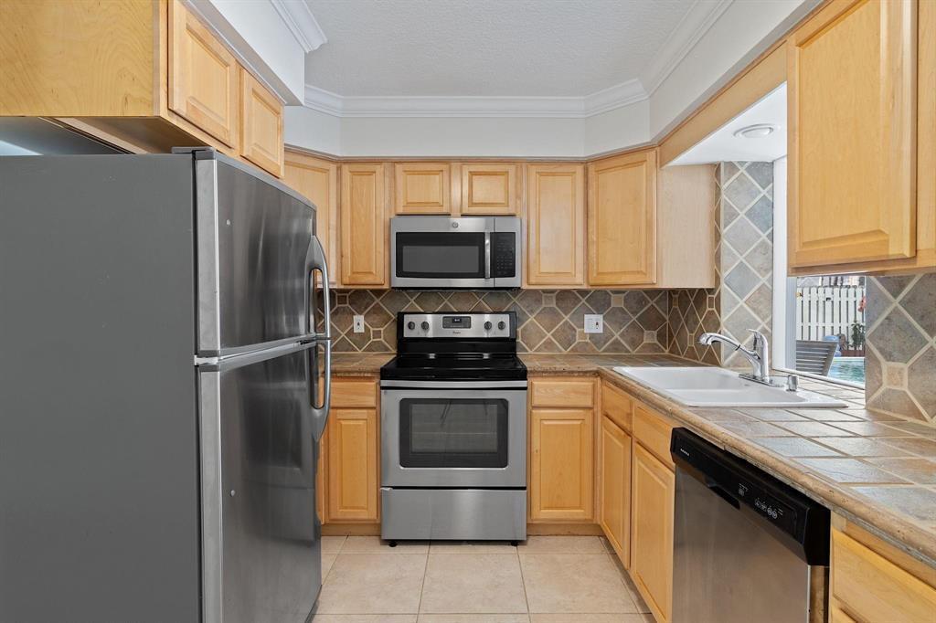 2317 NE 33RD, Fort Lauderdale FL 33305 photo 2