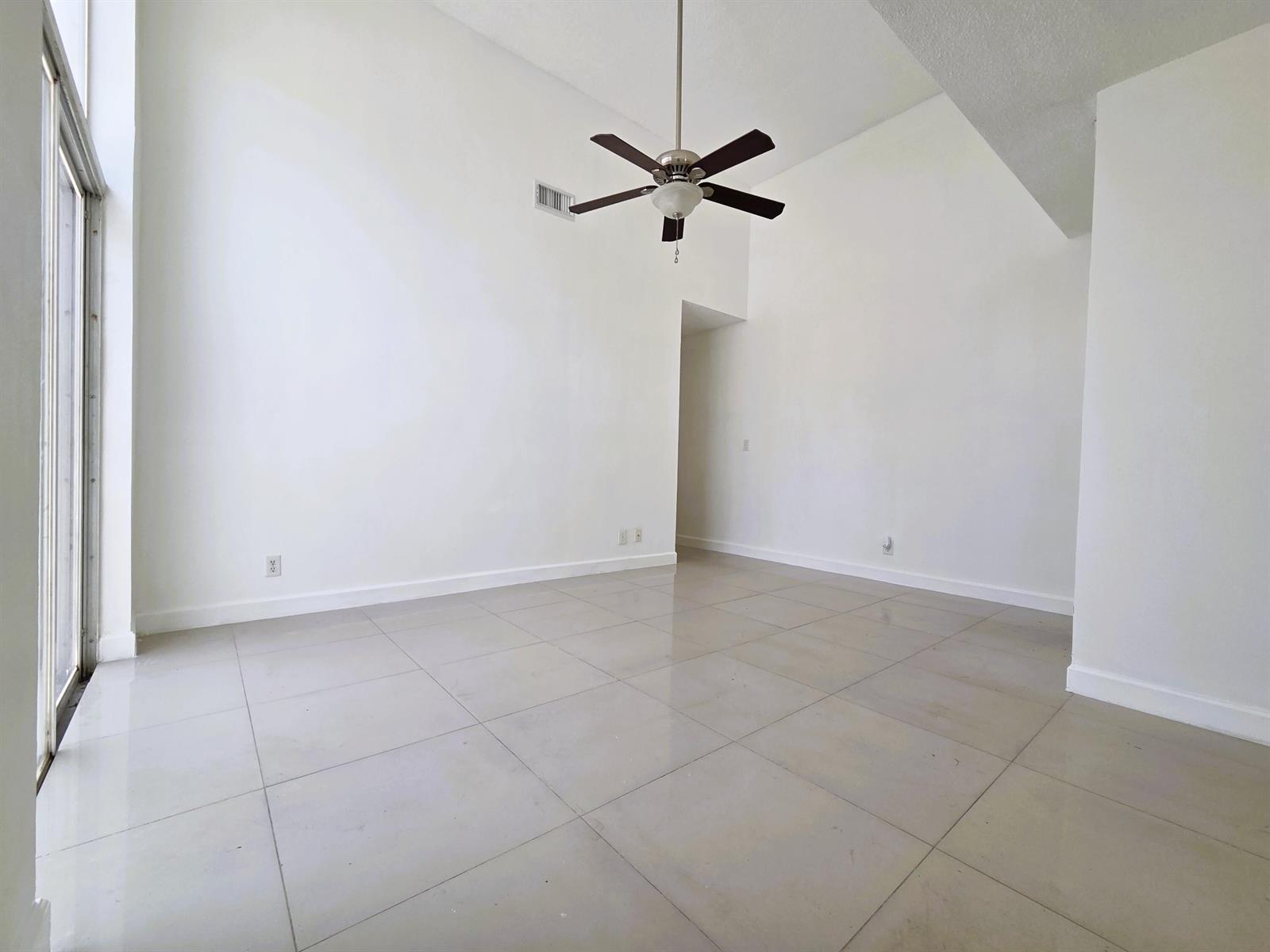 533 NW 47TH Avenue, Coconut Creek FL 33063 photo 5