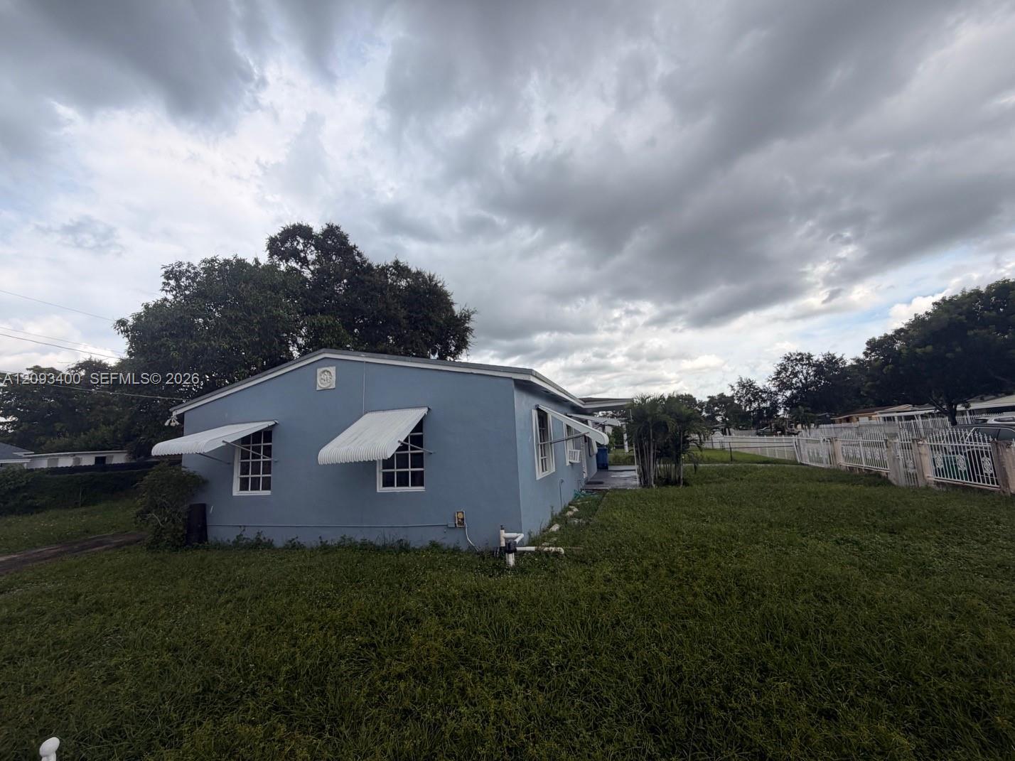 16000 NW 17th Ct, Miami Gardens FL 33054 photo 4