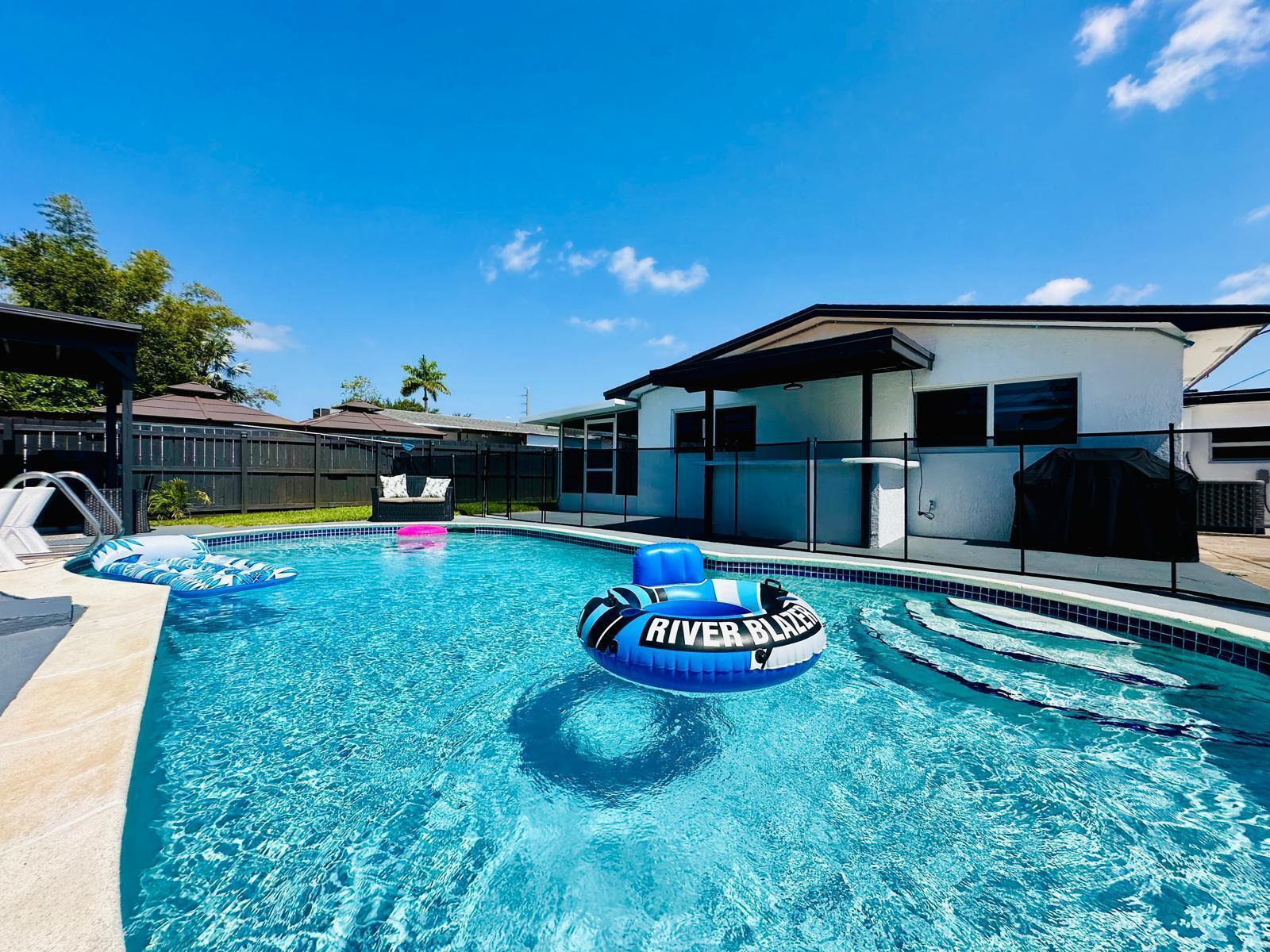 6740 CUSTER Street, Hollywood FL 33024