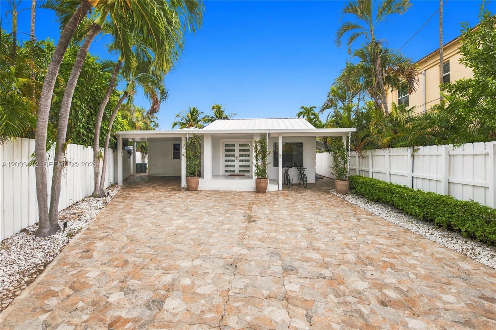 8533 Crespi Blvd, Miami Beach FL 33141 photo 3