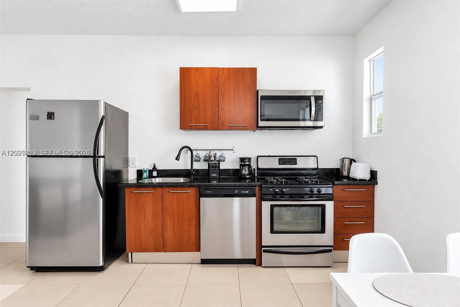 500 14th St # 101, Miami Beach FL 33139 photo 5