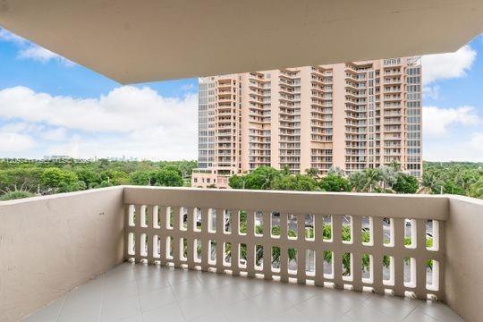 90 Edgewater Dr # 514, Coral Gables FL 33133 photo 5