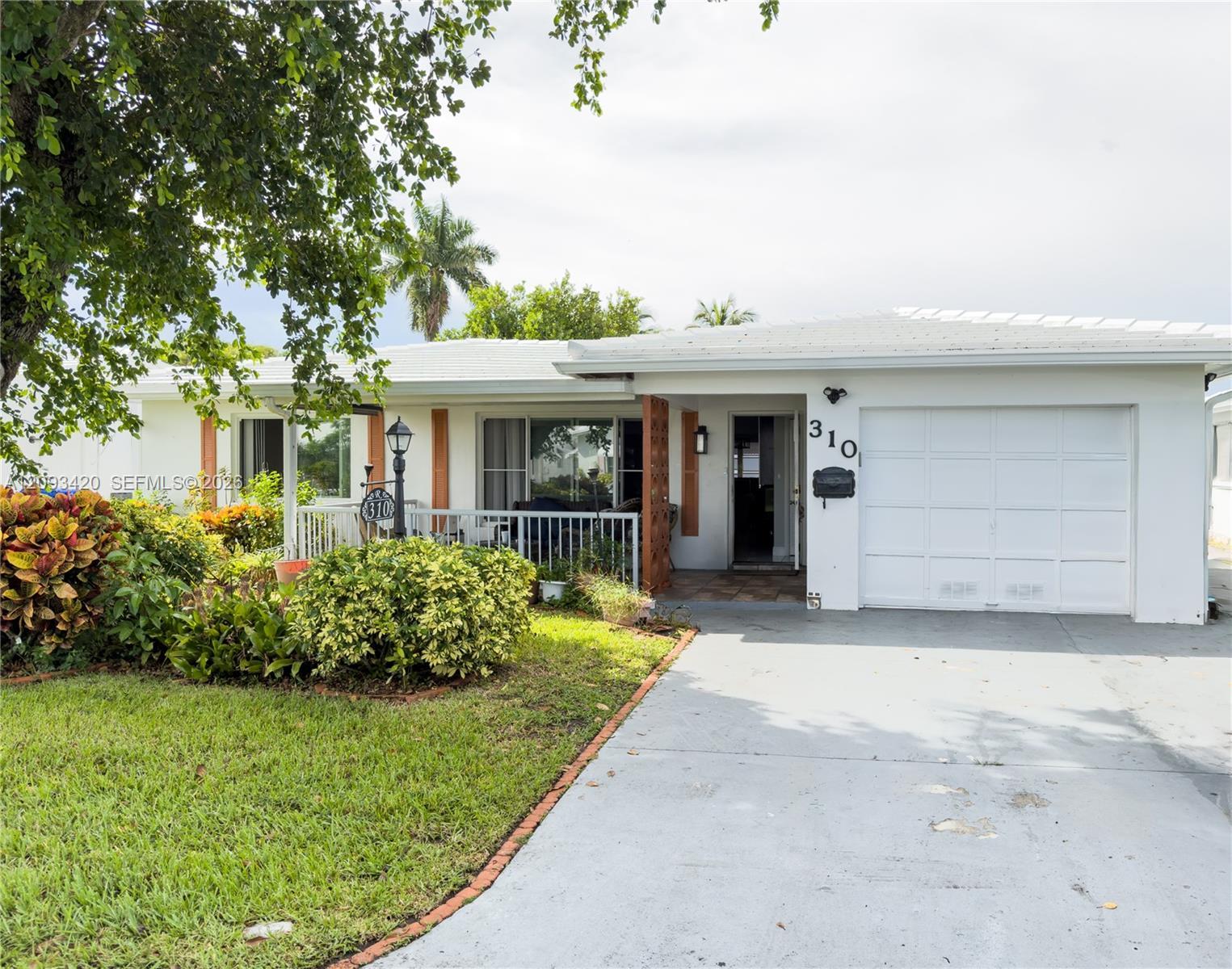 310 NW 25th Ct, Pompano Beach FL 33064
