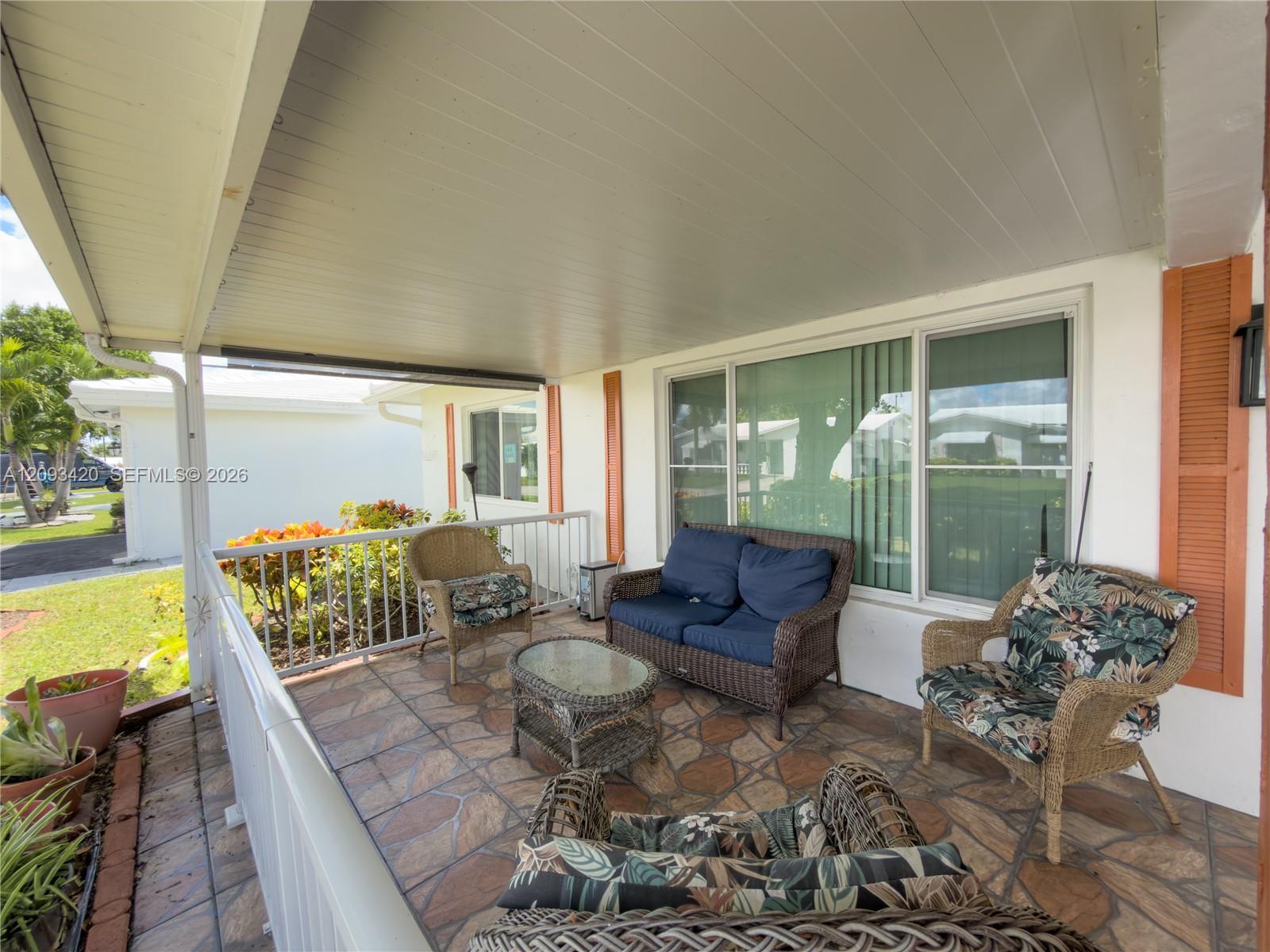 310 NW 25th Ct, Pompano Beach FL 33064 photo 4