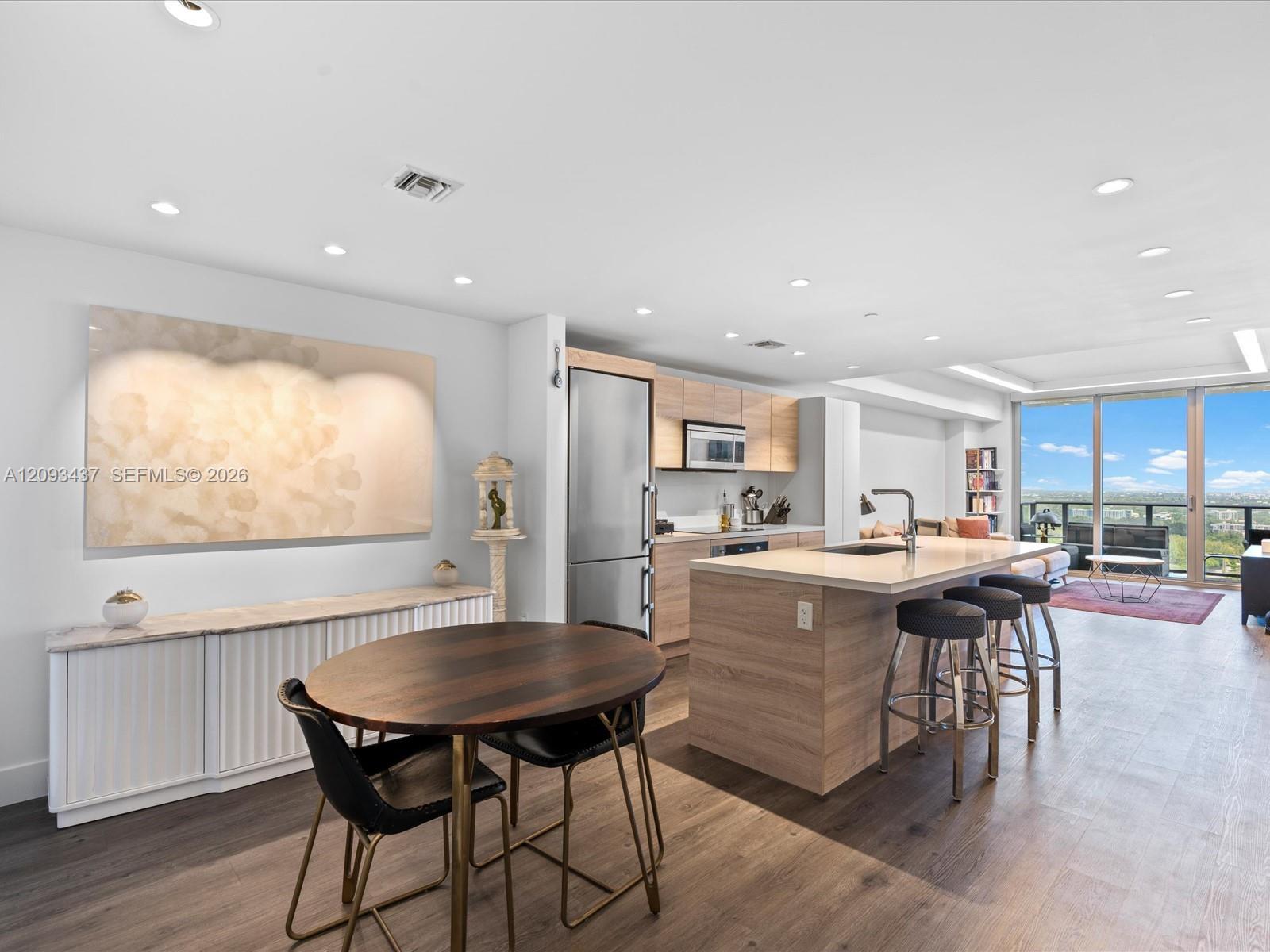 16385 Biscayne Blvd # 3103, North Miami Beach FL 33160 photo 4