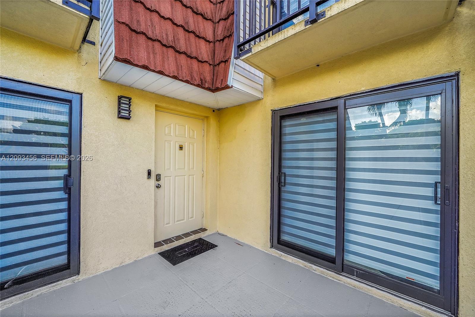 9861 NW 6th Ct, Plantation FL 33324 photo 2