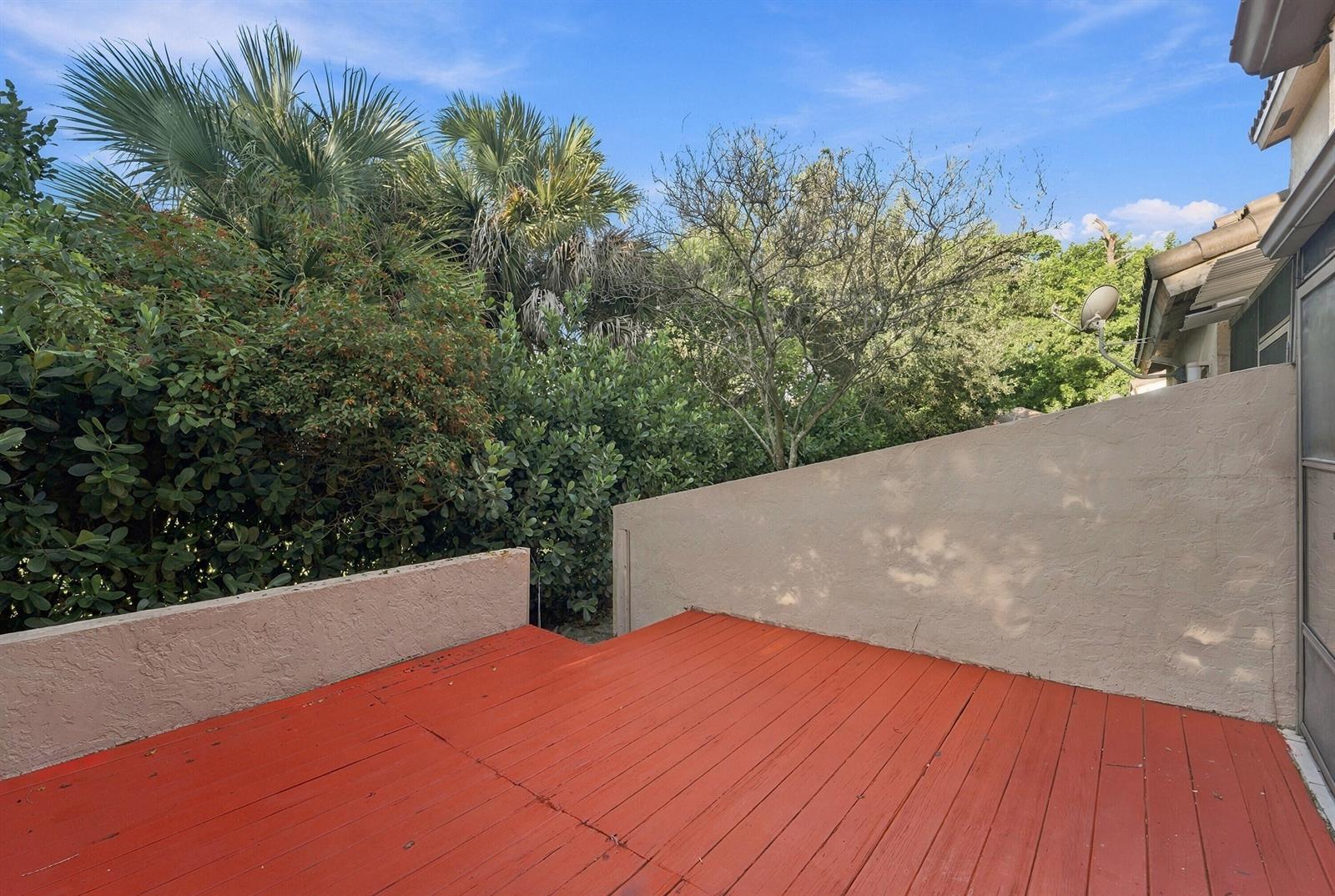 8690 NW 40th Street, Coral Springs FL 33065 photo 2
