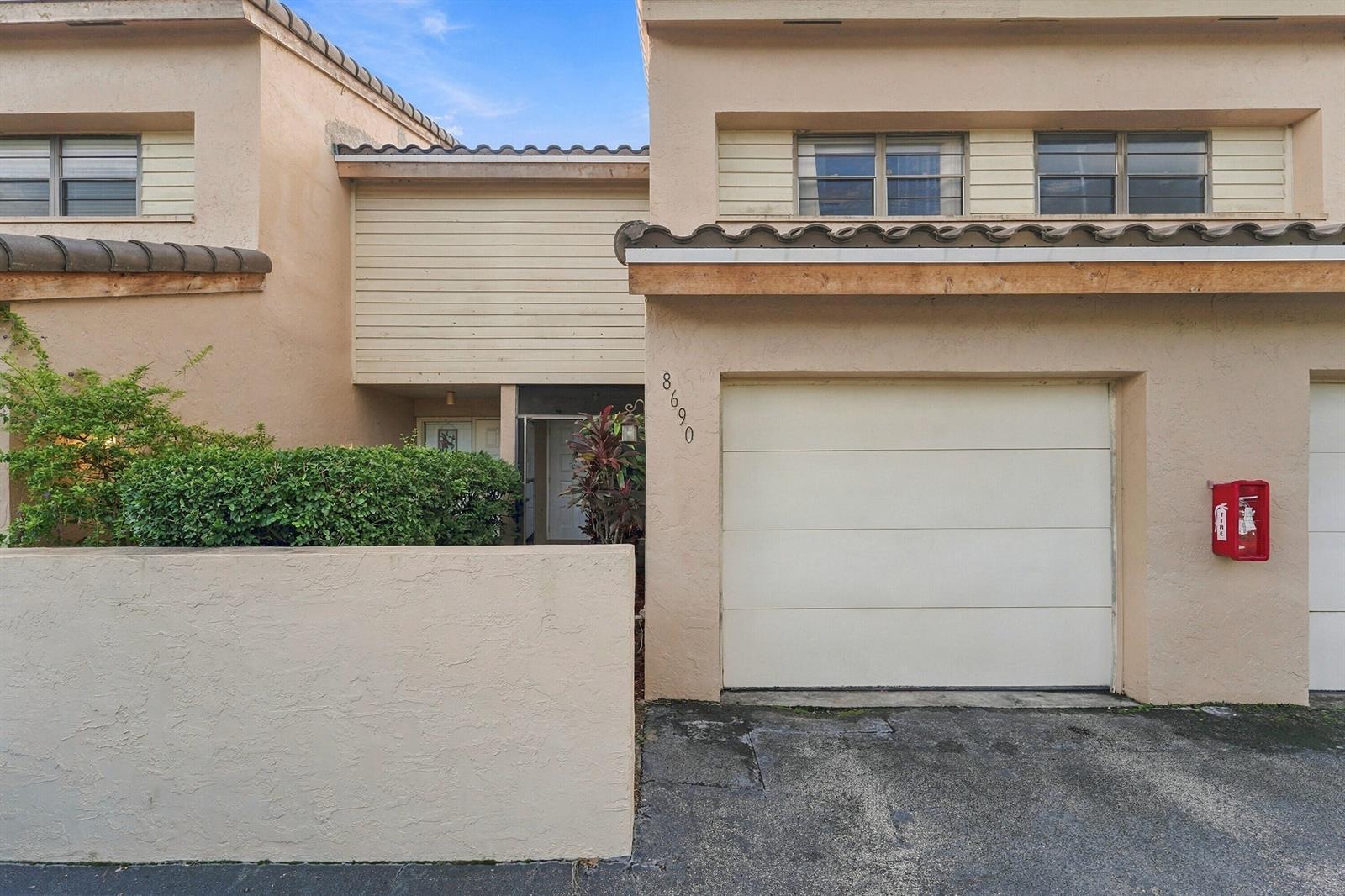 8690 NW 40th Street, Coral Springs FL 33065