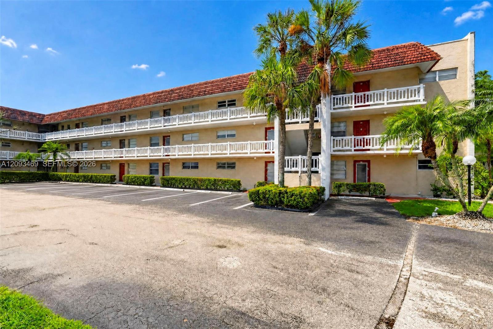 3774 Inverrary Blvd # 309P, Lauderhill FL 33319 photo 4