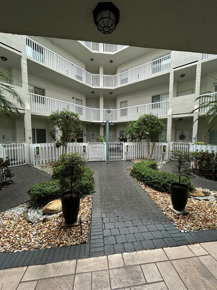 7775 Southampton Terrace # 312, Tamarac FL 33321 photo 4
