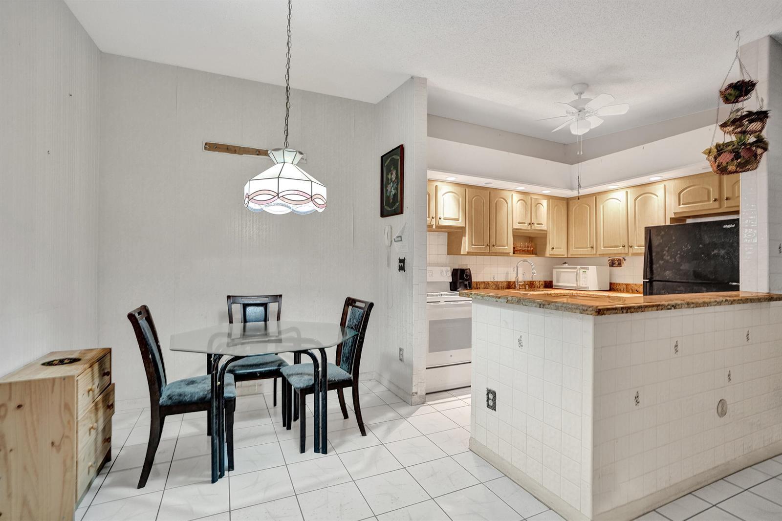 9414 S BELFORT Circle # 215, Tamarac FL 33321 photo 5